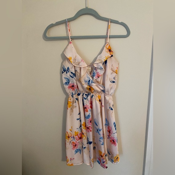 Altar'd State Dresses & Skirts - Altar’d State Flowy Floral Mini Dress, Size Medium